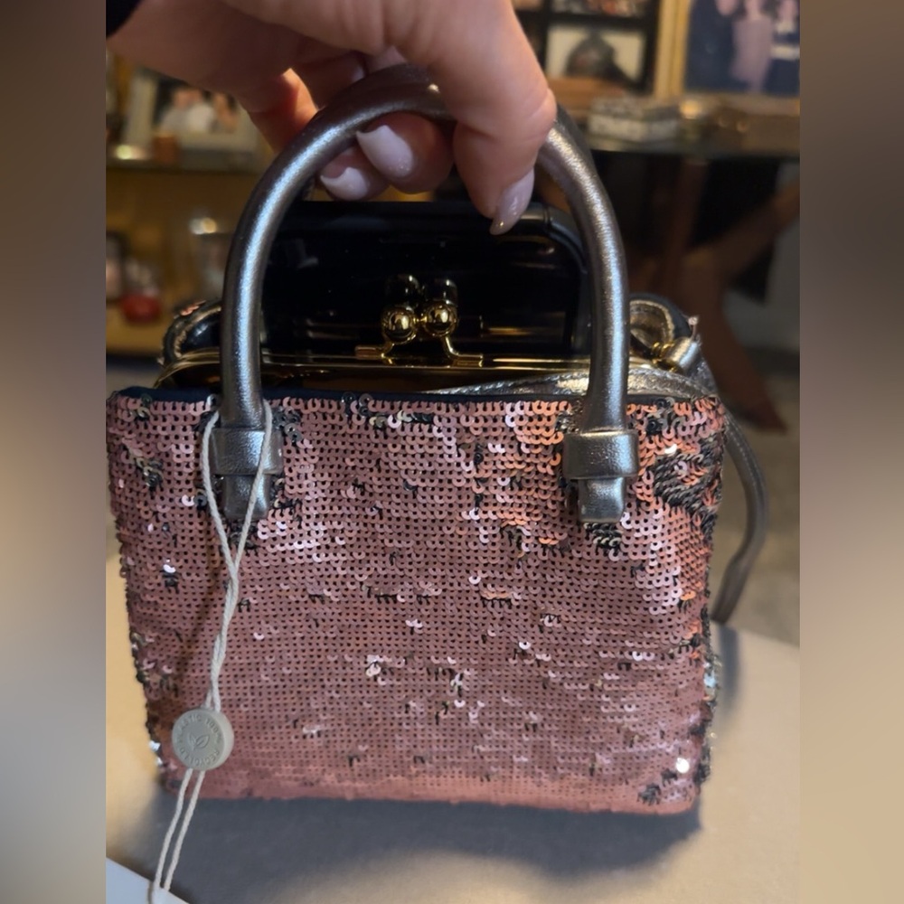 🦄 Miu Miu sequin mini bag 🦄 - Picture 15 of 17